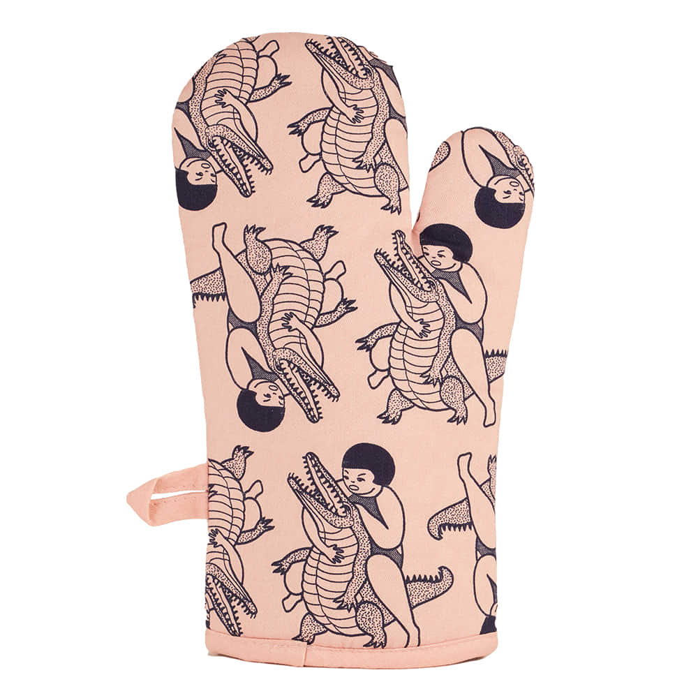 Blue Q Home Decor Blue Q That Scares Your Family Oven Mitt