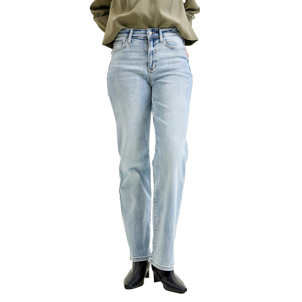 Judy Blue Apparel Judy Blue Women's Light Wash Straight Leg Jean