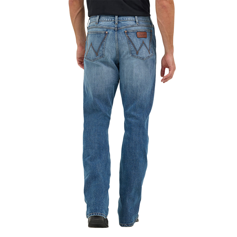 Wrangler Apparel Wrangler Men's Retro Relaxed Boot Cut Jeans