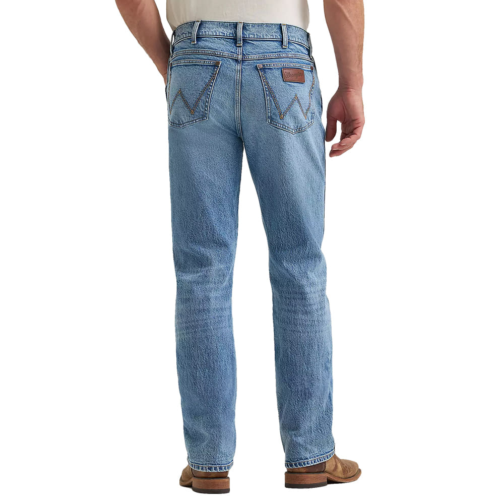 Wrangler Apparel Wrangler Men's Slim Fit Straight Leg Jeans in Davey