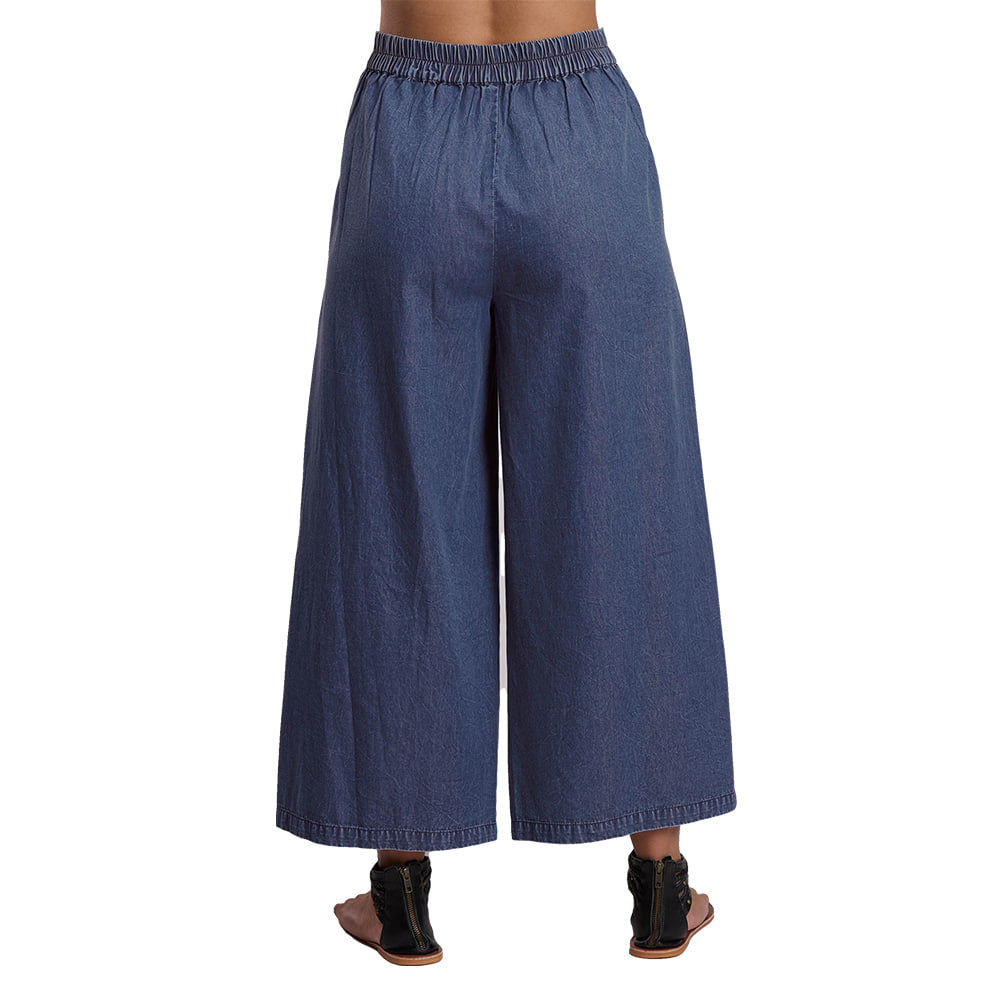 Roper Apparel WOMENS DENIM WIDE LEG PANT CAPRI