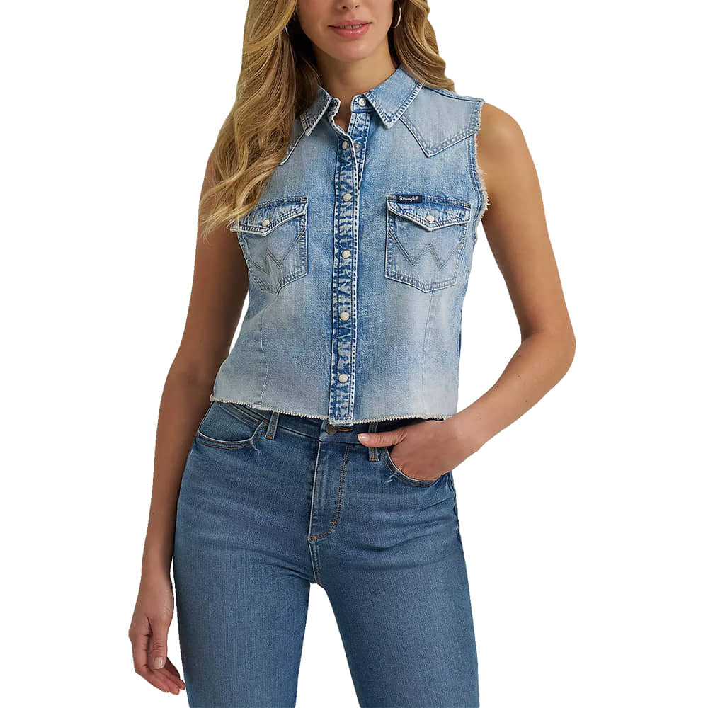 Wrangler Apaprel WOMENS RETRO PUNCHY SLEEVELESS DENIM SNAP SHIRT IN LIGHT DENIM