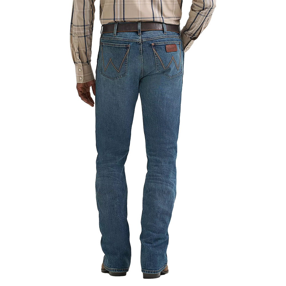 Wrangler Apparel MENS RETRO SLIM BOOT CUT JEAN IN HENRY